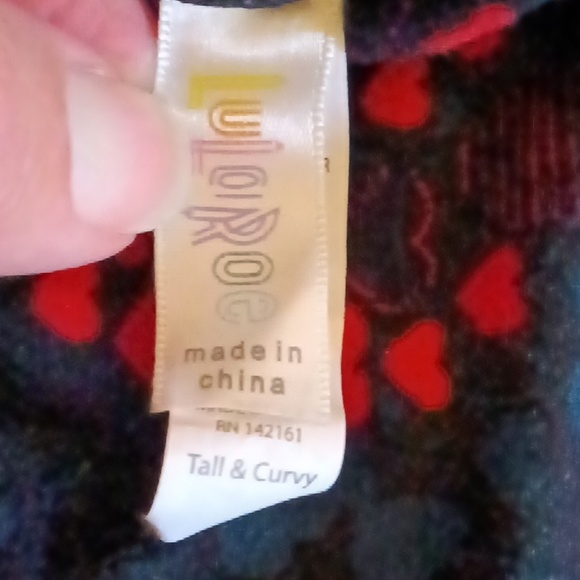 LuLaRoe TC heart leggings - Picture 2 of 3